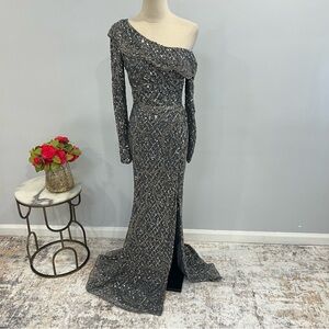 Mac Duggal Grey Embellished Sequins & Beads Off One Shoulder Long Sleeves Gown